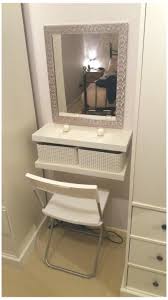 Thanks to the ingeniousness of some designers, now, a. 30 Ideias De Penteadeiras Com Espelho Para O Cantinho Da Beleza Shelf Dressing Table Shel Diy Dressing Tables Box Room Bedroom Ideas Dressing Table Shelves