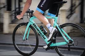 The first thing you notice when riding the aria is just how punchy it is and how ready to respond to increased effort… bianchi aria disc. Review Bianchi Aria Road Cc