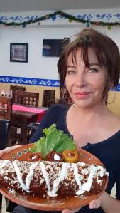 Mara Escalante (Doña Lucha) ya...