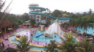 Samarinda is the capital of east kalimantan, on the eastern part of the island of borneo, 60km from the makassar strait. Kolam Wisata Tjiu Palace Kota Samarinda Kalimantan Timur Satu Bangsaku