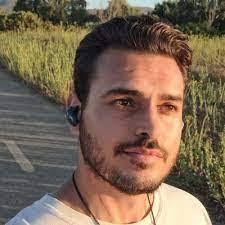 Devin Mangru's Instagram, Twitter & Facebook