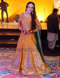 Dulhan zari designs exclusive collection as we are expert in occasional dress designing. Desain Pernik Pernikahan Simple Pakistani Bridal Mehndi Dresses