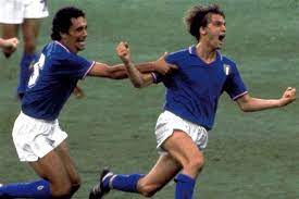 Italia (the latin and italian name for the italian peninsula) was the homeland of the romans and metropole of rome's empire in classical antiquity. 1982 Siamo Campioni Del Mondo L Italia Trionfa In Spagna