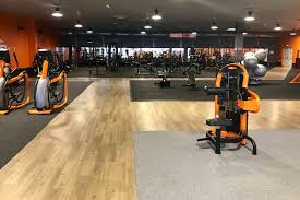 Iedereen verdient het om fit te zijn. Basic Fit Gym Basic Fit Dreux Avenue Du President Kennedy