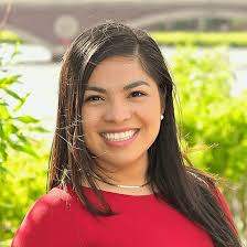 Masters student ready to defend thesis after Communications Strategies  program