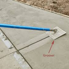 How To Pour A Perfect Concrete Slab Diy Concrete Driveway Diy Concrete Patio Concrete Slab
