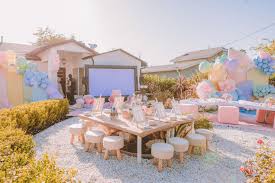 Exploring for some cool birthday party ideas for teens?. Now This Is How You Plan A Drive By Birthday Party