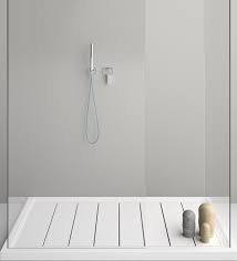 Campo è un piatto doccia vellutato ed essenziale, con un grande valore estetico, ma anche tecnologico: Pin Su Bathroom Design