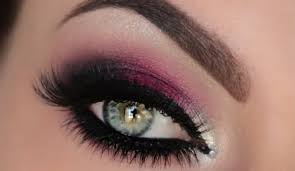 Pas seulement réservé aux soirées, il accentue le regard de manière sophistiquée eh oui, le maquillage libanais fait un tabac chez les célébrités telles que kim kardashian ou eva longoria, et. Maquillage Libanais Tuto