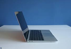However, while this 2018 follow up doesn't match the $999 price of its predecessor, it's still the cheapest laptop in apple's 2019 lineup. Das Macbook Air 2020 Viel Heisse Luft Deathmetalmods