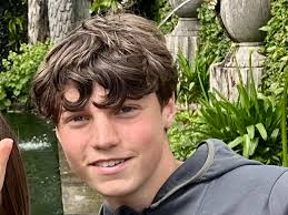 Great to welcome local wildlife photographer and artist Claire Tomlinson  back after her recent placement as a research assistant