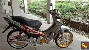 .modif motor mio, modif motor mega pro, modif motor vario, modif motor supra, modif motor vega zr foto modifikasi motor karisma 125 modifikasi yamah nmax via otomodifikasimotor.blogspot.com. Modifikasi Honda Karisma 125 Honda Wave 125 With Hologram Paint Running Text Display Youtube
