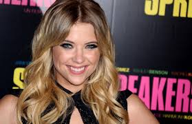 Garsaus serialo žvaigždutei vėl kliuvo: pakeitusi įvaizdį tapo  nebeatpažįstama (FOTO)