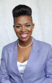 Holly Mcgee's Instagram, Twitter & Facebook