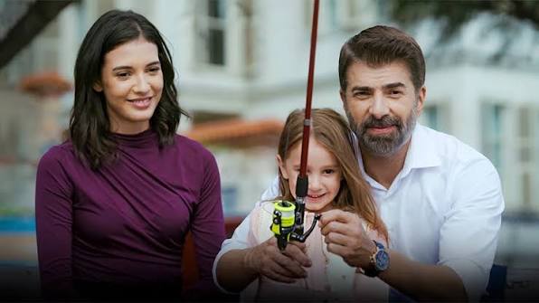 📺 СЕРИАЛЪТ „ПЛЕН“ ПРОДЪЛЖАВА С ТРЕТИ СЕЗОН ПО bTV Историята на Орхун и  Хира продължава с още повече емоции, драматични обрати и съдбоносни решения  в трети сезон на турския сериал „Плен“ (Esaret).