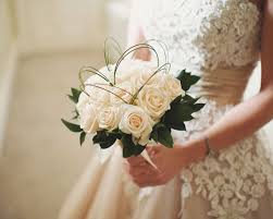 Anche questo è un modo originale per aprire o concludere gli inviti matrimonio, specie se la vostra sarà una cerimonia sacra: Partecipazioni Matrimonio Eleganti Originali E Creative Online