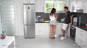 Sfizy Dyd - POV Blowjob In The Kitchen | Porntrex.co...