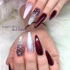 Red absolutely makes everyone happy. 23 Stylish Maroon Nails With Design Can Make Your Day