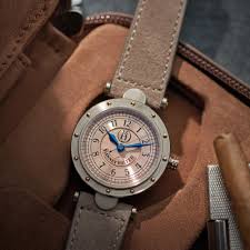 Je vindt ons in woensel, eindhoven. Watchonthewrist And His Vianney Halter Classic With Salmon Coloured Dial Monochrome Watches