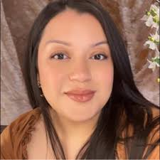 Aileen Castro (@_WakePraySLAY)