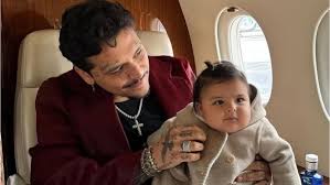 Sale a la luz una foto de Christian Nodal de niño que muestra su impresionante parecido con su hija, Inti