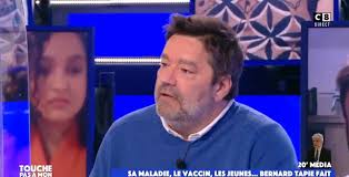 Suite à un bug à rfi, bernard tapie annoncé mort à tort pour la troisième fois en un. Les Douloureuses Confidences Du Fils De Bernard Tapie Sur Le Cancer De Son Pere People 7sur7 Be