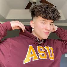 Instagram Photo By Tony Lopez Lopez Brothers Mar 19 2020 At 4 10 Pm In 2020 Cute Teenage Boys Tony Cute White Boys