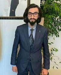 Yüksek öğretim eğitimini i̇stanbul üniversitesi sosyoloji bölümü'nde tamamlamıştır. Fahrettin Altun A Ait Oldugu Iddiasiyla Paylasilan Fotograf Malumatfurus