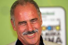 Impugnarán testamento de Andrés García