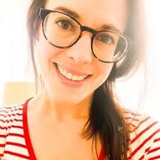 Kelly Beall's Instagram, Twitter & Facebook