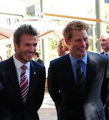 Rückblickend löste das kleid der noch unbekannten designer david und elizabeth emanuel auf ach ja, da war ja noch jemand: David Beckham Supports Prince Harry Calls Him An Amazing Father