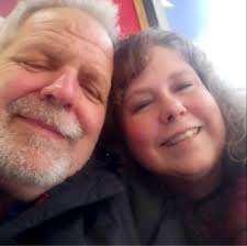 Can someone secure this siding?