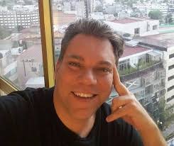 El Caleidoscopio de Lucy: Jorge Acebo. Gira por México y EE.UU con “Wake  up, woman”, teatro contra la violencia de género.