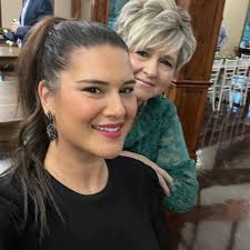 Samantha Armstrong‎