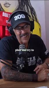 Get it delivered this weekend! ✊🏻 Order @papamacros and go in the draw to  win $250 worth of papa macro's food. Use discount code: muscletalks  #discount #competition #giveaway #healthy #goodfood #foodprep