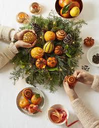 Decorer Une Orange De Noel Avec Des Clous De Girofle Noel Decoration Noel Diy Noel