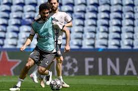 Gündogan gives man city late injury scare. Man City Suffer Ilkay Gundogan Injury Scare On Eve Of Champions League Final Against Chelsea Fc Evening Standard