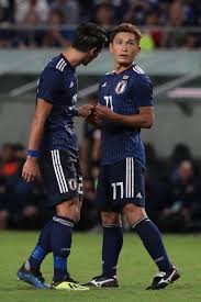 Jun 15, 2021 · 止まらない日本は直後の33分、左サイドから小川がクロスを上げると、ゴール前でマークを外したオナイウがヘディングで合わせて3点目。 オナイウは代表初ゴールからの連続得点でハットトリックを達成した。 ã‚µãƒƒã‚«ãƒ¼æ—¥æœ¬ä»£è¡¨ é'å±± ä¸»å°†ã¨ ï¼'ï¼— é•·è°·éƒ¨ã‹ã‚‰ç¶™æ‰¿ æ¯Žæ—¥æ–°èž
