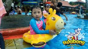 Lifia niala is cool to play hai ini adalah video kompilasi unboxing kolam renang anak di mulai dari shanti masih bayi. Anak Kecil Bermain Air Dan Berenang Kolam Renang Anak Owabong Purbalingga Waterboom Youtube