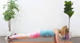 Versuche alle drei seiten nacheinander ohne pause zu halten und erhöhe von mal zu mal die haltedauer. 30 Tage Plank Challenge Der Kostenlose Trainingsplan