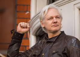 Learn about julian assange's height, real name, wife origin julian assange is an australian computer programmer, journalist, and activist. Exile In Russia Snowden Welcomes Rejection Of Assange Extradition The Moscow Times