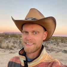 Justin Tallant's Instagram, Twitter & Facebook