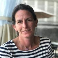 Sara Colvin's Instagram, Twitter & Facebook