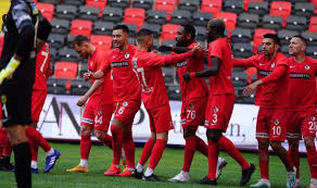 Süper lig'de şampiyonluk yarışına tutunmak isteyen. Gaziantep Fk Rakipler Icin Zor Deplasman