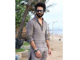 Shahid Kapoor Confesses That He Couldn T Sit Through Chup Chup Ke Movie reviews by reviewer type. he couldn t sit through chup chup ke