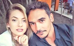 He is best known for hosting season 1 to season 7 of x factor romania. Ce Au FÄƒcut Lidia Buble È™i RÄƒzvan Simion DupÄƒ Ce Prezentatorul Tv A AnunÈ›at DespÄƒrÈ›irea