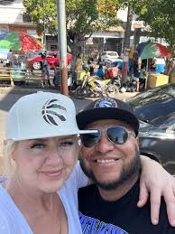 Can we buy a car in Canada for US road trip?