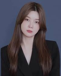 Nicole (Kim Hyunjung), who has been a translator for BTS' overseas programs  and has also been involved in many processes as BigHit's A&R leader, left  HYBE to become Vice President of A&R