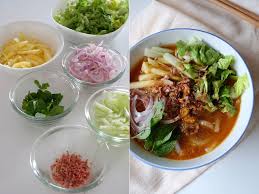 200 g pes atau perencah laksa (pes laksa hj manan) isi ayam secukupnya (direbus dan dicarik halus) 1/2 kilo udang basah 1. Resepi Laksa Sarawak Simple Pawtaste Com