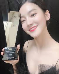 Park ju hyun thảo luận sánh đôi cùng lee seung gi trong phim mới. Asia Artist Awards